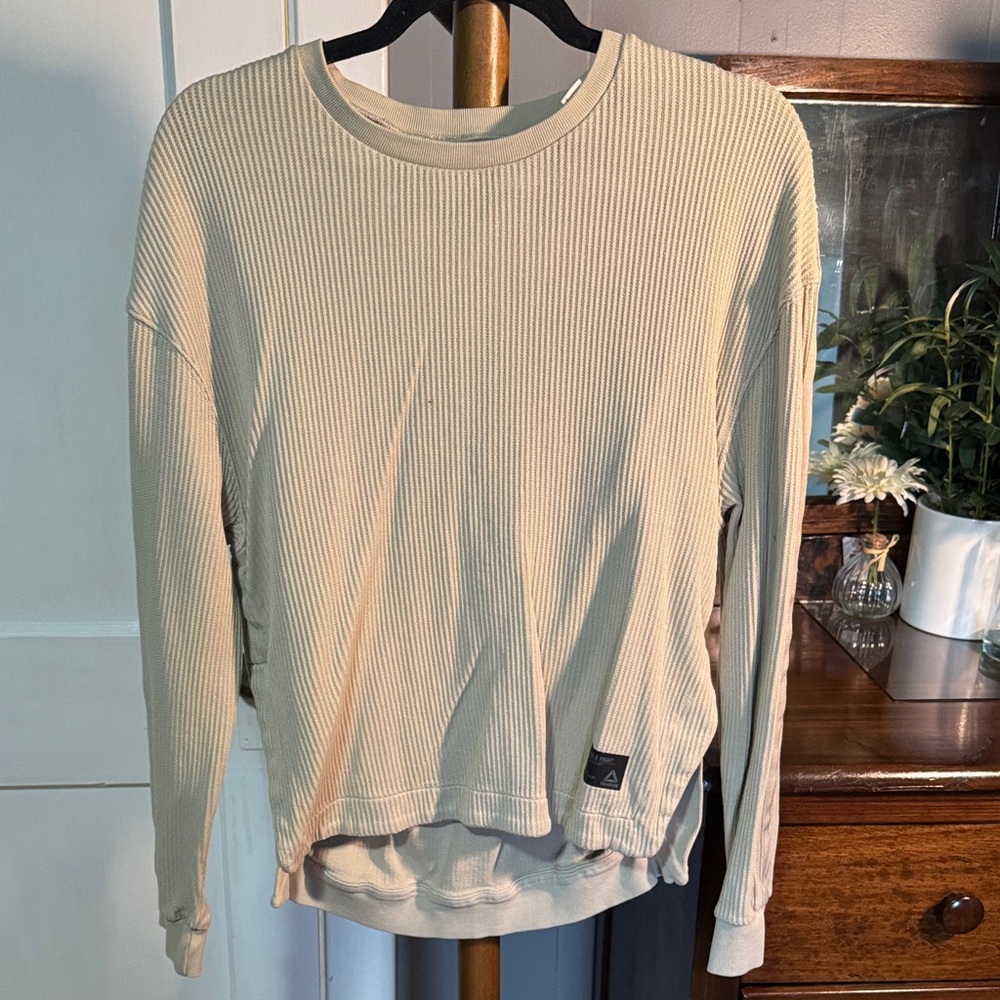🤍 Reebok “The Noble Fight” Ribbed Pullover — Size S